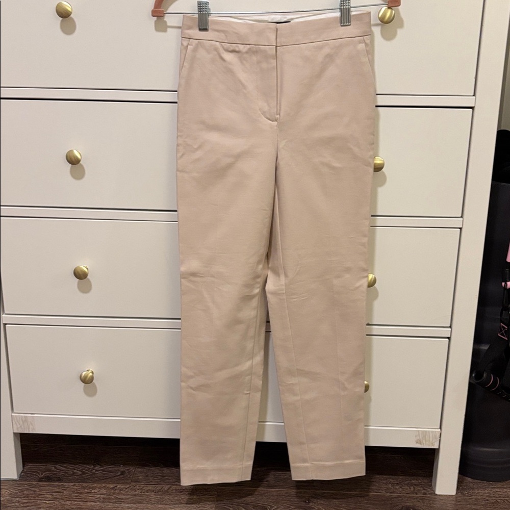 Ann Taylor The Ankle Pants in 00 petite (curvy fit, high rise) - Cream Beige